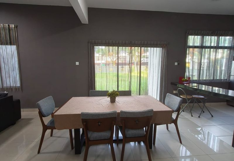 Kulai - Taman Scientex, Kelapa Sawit - 2 storey Semi D Corner Lot