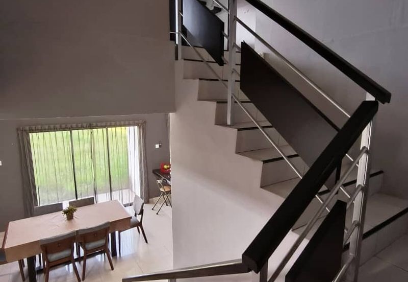 Kulai - Taman Scientex, Kelapa Sawit - 2 storey Semi D Corner Lot