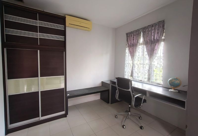 Kulai - Taman Scientex, Kelapa Sawit - 2 storey Semi D Corner Lot
