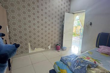 JB Ulu Tiram - Taman Gaya - Double storey cluster house 