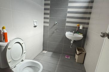 JB Ulu Tiram - Taman Gaya - Double storey cluster house 