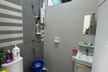 JB Ulu Tiram - Taman Gaya - Double storey cluster house 