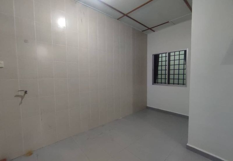 Kulai Indahpura - Jalan Kemboja ✅Double Storey Terrace House Unblock View