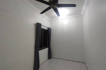 Kulai Indahpura - Jalan Kemboja ✅Double Storey Terrace House Unblock View