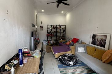 Kulai Bandar Putra - Jalan Rajawali - Single Storey House