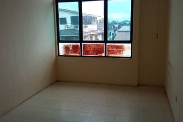 Kulai , Jalan Jambu Bol - Double Storey Terrace Shop - (Behind Public Bank Kulai) 