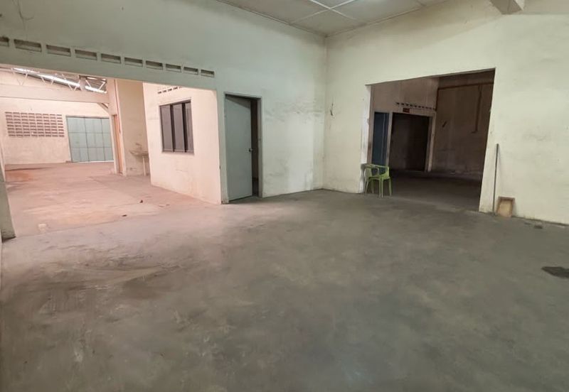 Kulai Saleng-Taman Saleng Jaya-Jalan Jelawat-Single Storey Shop 单层店面