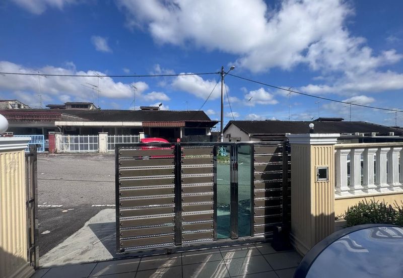 Kulai - Taman Kulai Utama -Jalan Bunga Ros - Double storey house