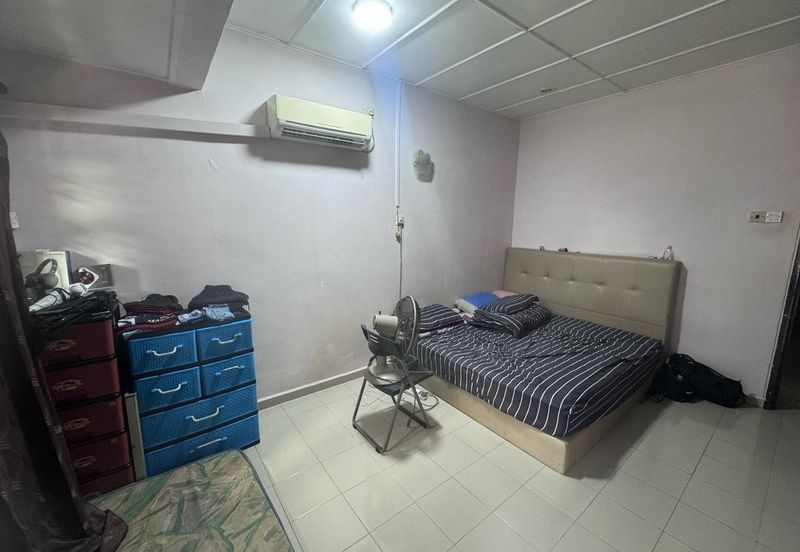 Kulai - Taman Kulai Utama -Jalan Bunga Ros - Double storey house