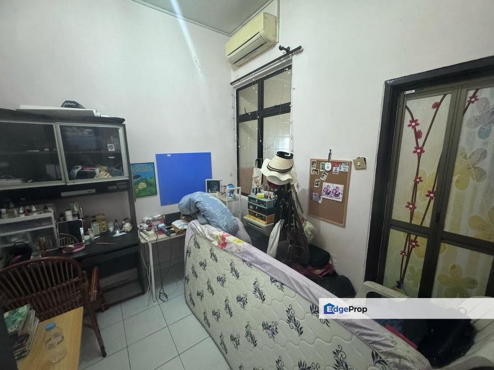 Kulai - Taman Kulai Utama -Jalan Bunga Ros - Double storey house, Johor, Kulai