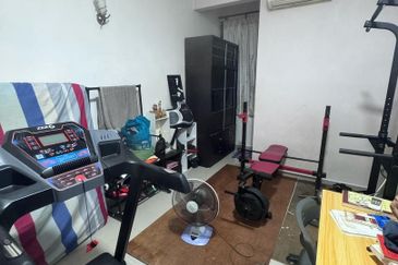 Kulai - Taman Kulai Utama -Jalan Bunga Ros - Double storey house