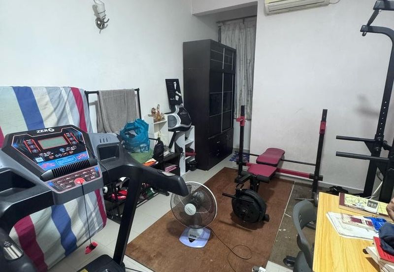 Kulai - Taman Kulai Utama -Jalan Bunga Ros - Double storey house