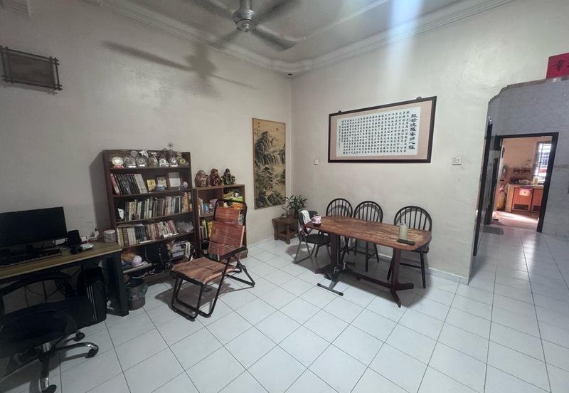Kulai - Taman Kulai Utama -Jalan Bunga Ros - Double storey house
