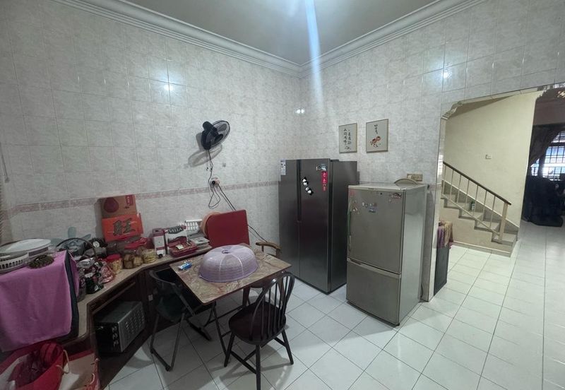 Kulai - Taman Kulai Utama -Jalan Bunga Ros - Double storey house