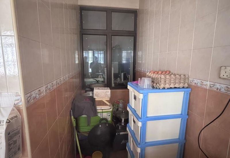 Kulai - Taman Kulai Utama -Jalan Bunga Ros - Double storey house