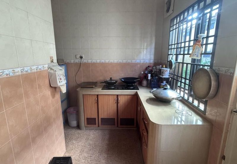 Kulai - Taman Kulai Utama -Jalan Bunga Ros - Double storey house