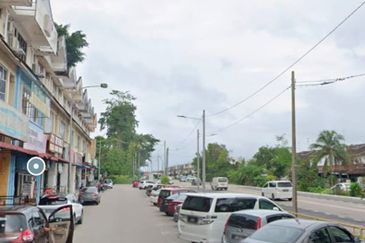 Kulai - Taman Putri Kulai - 3 storey shoplot
