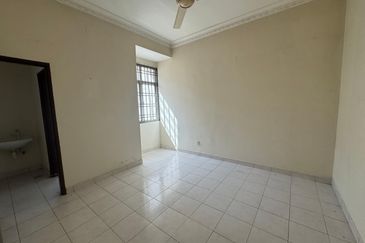 JB Skudai - Taman Impian Emas🎉 2 Storey House 