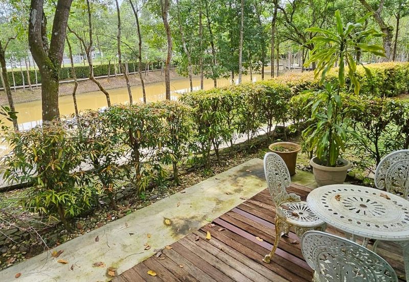 JB Gelang Patah - Bayou Creek Leisure Farm - 2 Storey Terrace House 