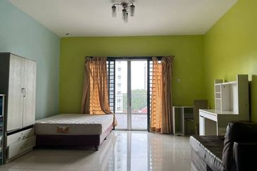 JB - Kebun Teh / Zennith Suites Larkin / Studio / 15 mins to Ciq 