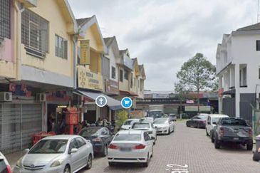 Kulai Saleng / Taman Mesra / Jalan Cermai 2 / Double Storey Shoplot