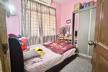 Skudai / Taman Universiti / Jalan Kemuliaan / 1 Storey House