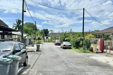 Skudai / Taman Universiti / Jalan Kemuliaan / 1 Storey House