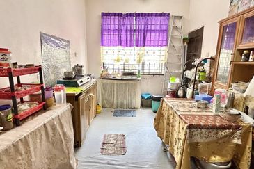 Skudai / Taman Universiti / Jalan Kemuliaan / 1 Storey House