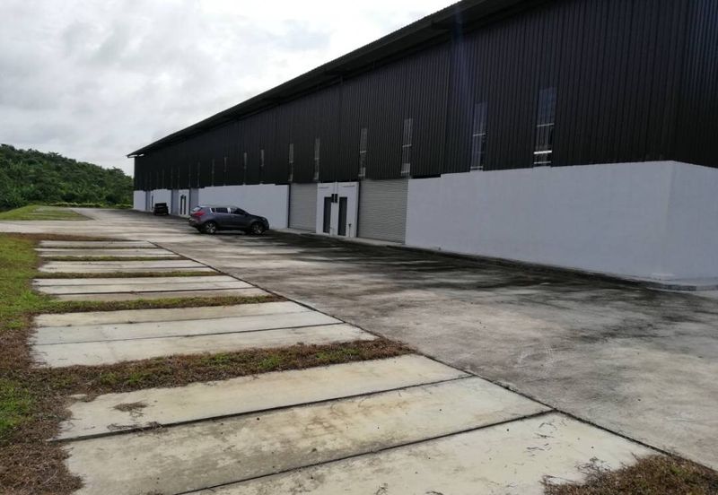 Kulai Batu 24 / Medium Industry Factory