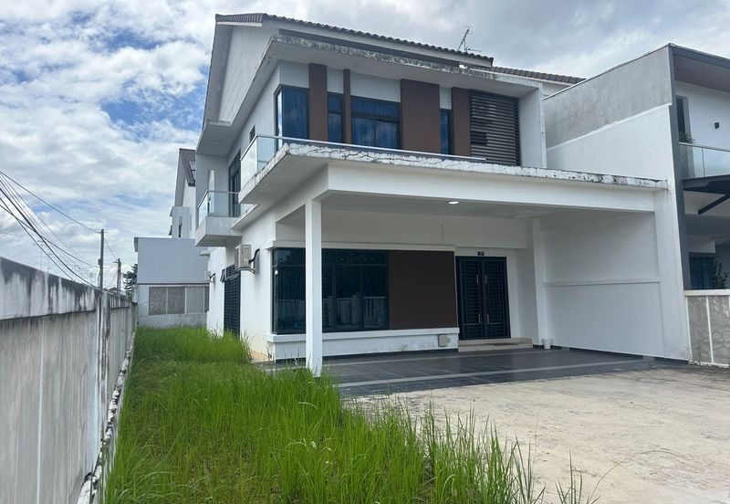 Kulai / Taman Gemilang Height Corner / ✅Double Storey Semi D Corner lot