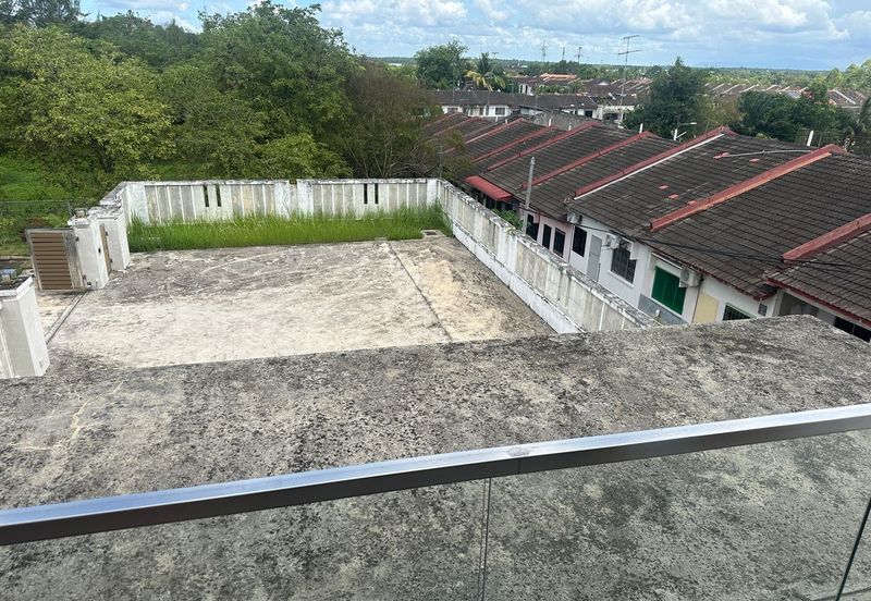 Kulai / Taman Gemilang Height Corner / ✅Double Storey Semi D Corner lot