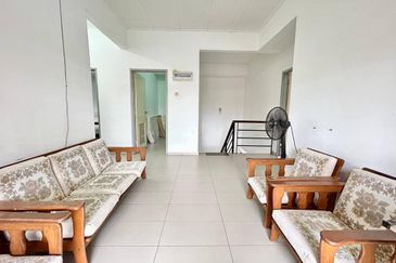 JB / Taman Desa Tebrau  / Jalan Harmonium 22- / Corner lot Double Storey