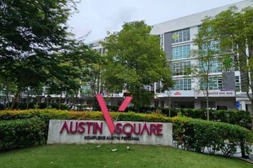 JB / V Square Austin 商圈底层店铺 / Ground Floor Unit 
