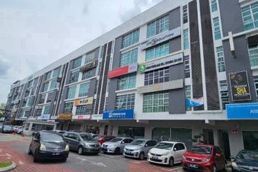 JB / V Square Austin 商圈底层店铺 / Ground Floor Unit 