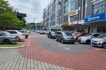 JB / V Square Austin 商圈底层店铺 / Ground Floor Unit 