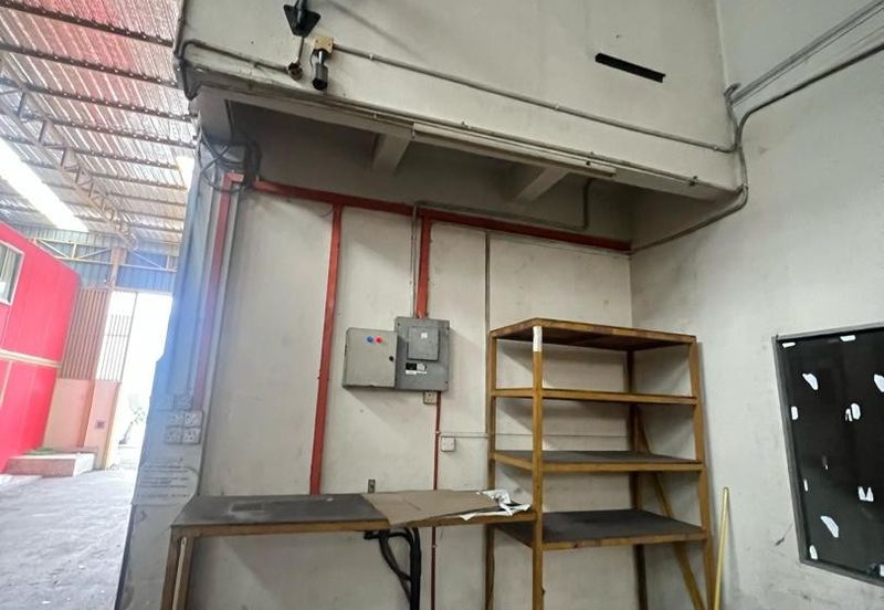 JB - Taman Sri Yacor Jalan Wira - 1 1/2 Storey Semi-D Factory