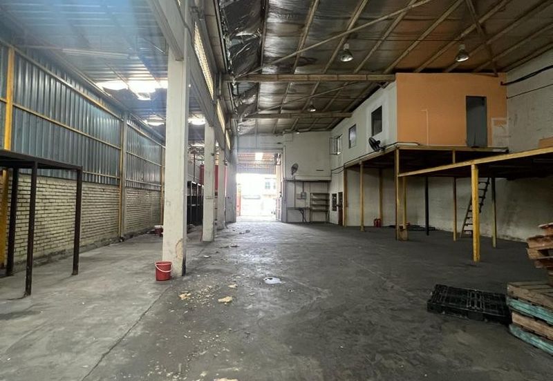 JB - Taman Sri Yacor Jalan Wira - 1 1/2 Storey Semi-D Factory