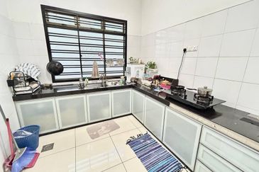 JB / Bandar Dato Onn / Jalan Perjiranan 15 / Double Storey House