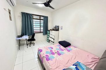 JB / Bandar Dato Onn / Jalan Perjiranan 15 / Double Storey House