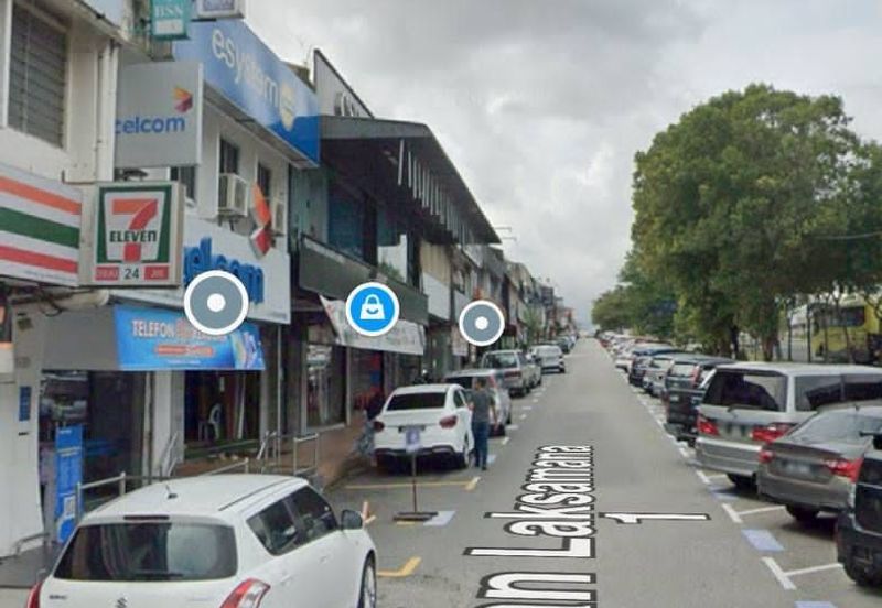Skudai / Taman Tun Ungku Tun Aminah / Jalan Laksamana / Ground Floor - ⁠Facing Main Road