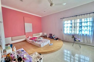 𝑲𝒖𝒍𝒂𝒊 / 𝑩𝒂𝒏𝒅𝒂𝒓 𝑷𝒖𝒕𝒓𝒂 𝑮𝒂𝒕𝒆 𝑨 / Jalan Persiaran Mewah / 𝑫𝒐𝒖𝒃𝒍𝒆 𝑺𝒕𝒐𝒓𝒆𝒚 𝑫𝒆𝒕𝒂𝒄𝒉𝒆𝒅 𝑯𝒐𝒖𝒔𝒆