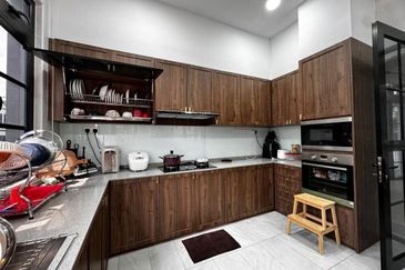 Eco Botanic / The Chateau / Two & Half Storey Superlink House End Lot