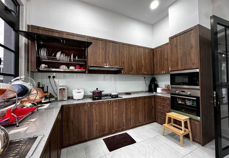 Eco Botanic / The Chateau / Two & Half Storey Superlink House End Lot