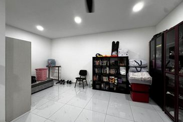 Eco Botanic / The Chateau / Two & Half Storey Superlink House End Lot