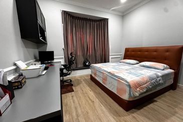 Eco Botanic / The Chateau / Two & Half Storey Superlink House End Lot