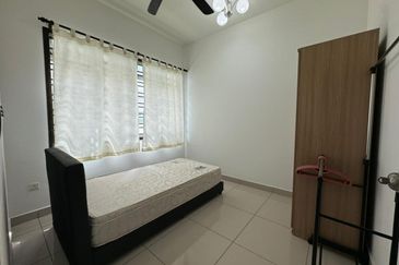 Horizon Hill / Golf East / Jalan Pinggiran 6/x -  Double Storey Cluster house