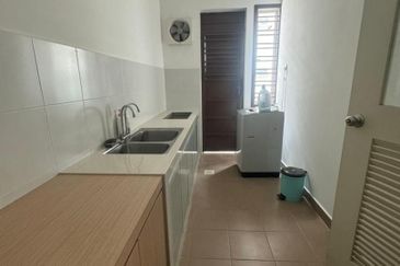 Horizon Hill / Golf East / Jalan Pinggiran 6/x -  Double Storey Cluster house