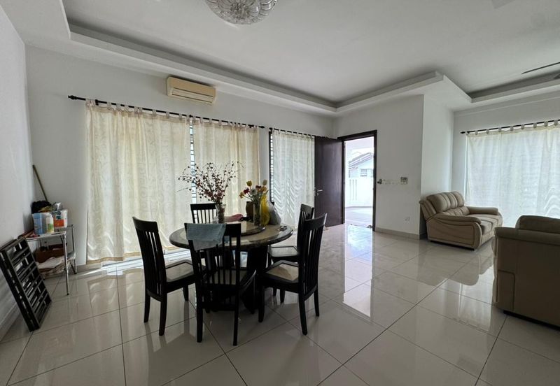 Horizon Hill / Golf East / Jalan Pinggiran 6/x -  Double Storey Cluster house