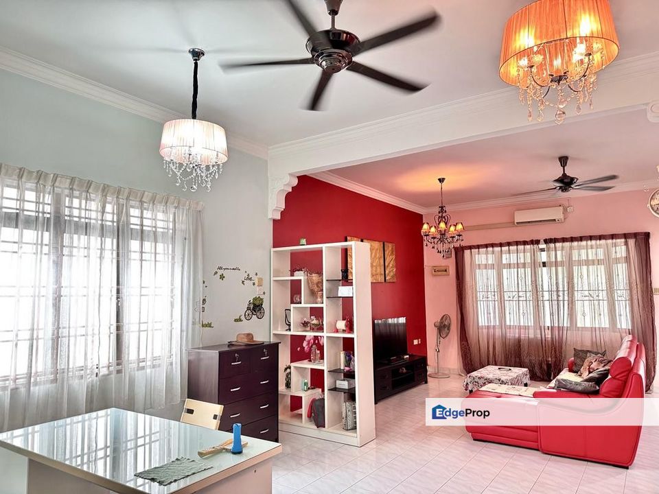 Kulai - Taman Kulai Utama / Jalan Anggerik / Double Storey Terrace House End Lot, Johor, Kulai