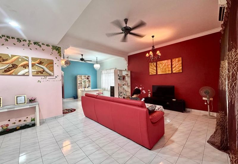 Kulai - Taman Kulai Utama / Jalan Anggerik / Double Storey Terrace House End Lot